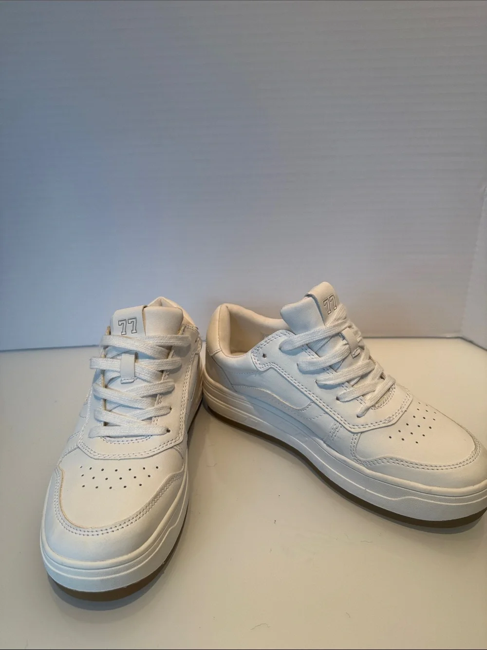 American Eagle Outfitters White Sneakers with Gum Outsole